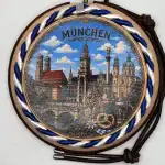 Münchner Getränkedeckel aus Holz – Mit Kordel IMG_2038-2